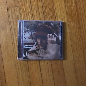SIGNED & SEALED Taylor Swift CD RED